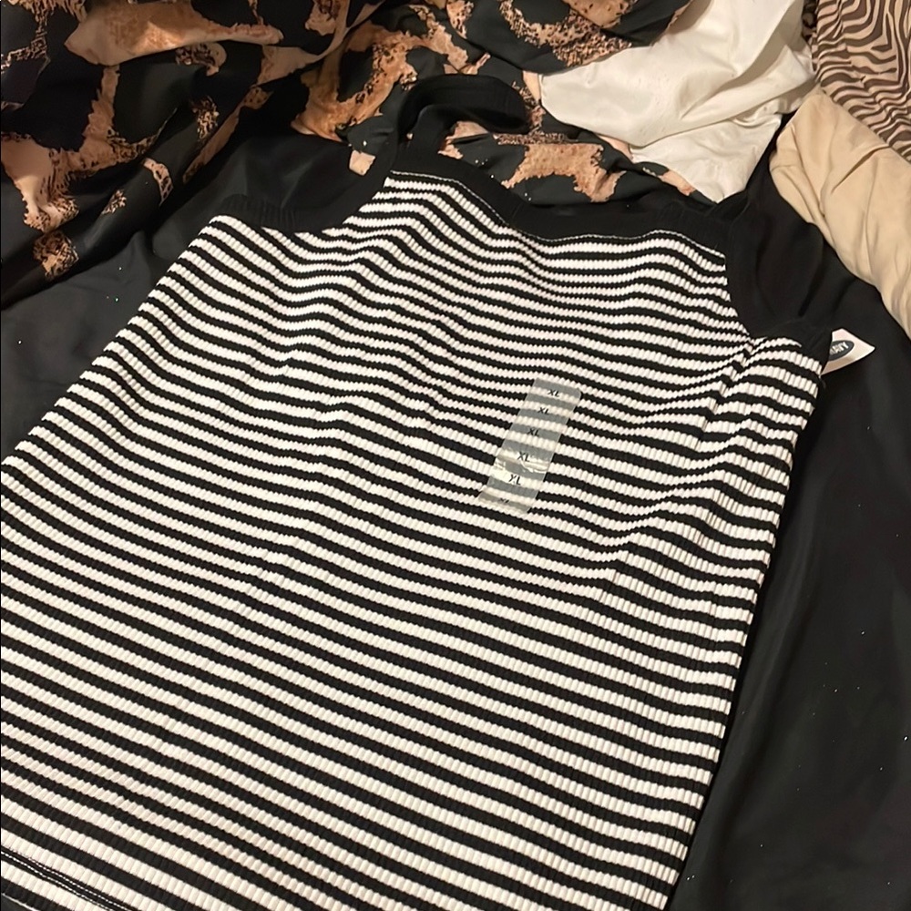 xl old navy slim fit tank top